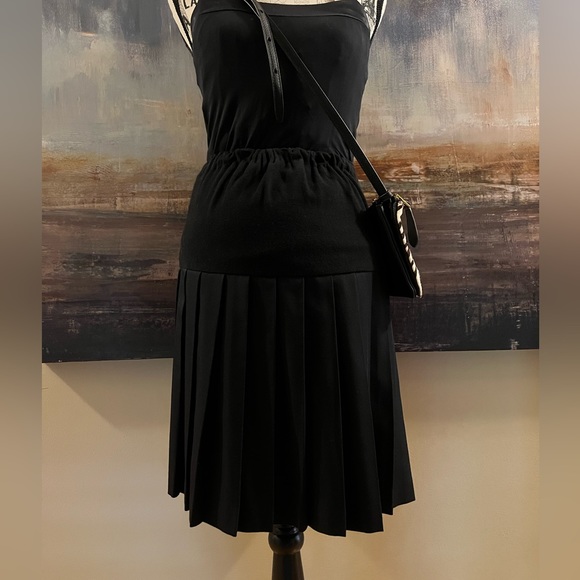 Rhonda Maternity black pleated skirt - Picture 4 of 14